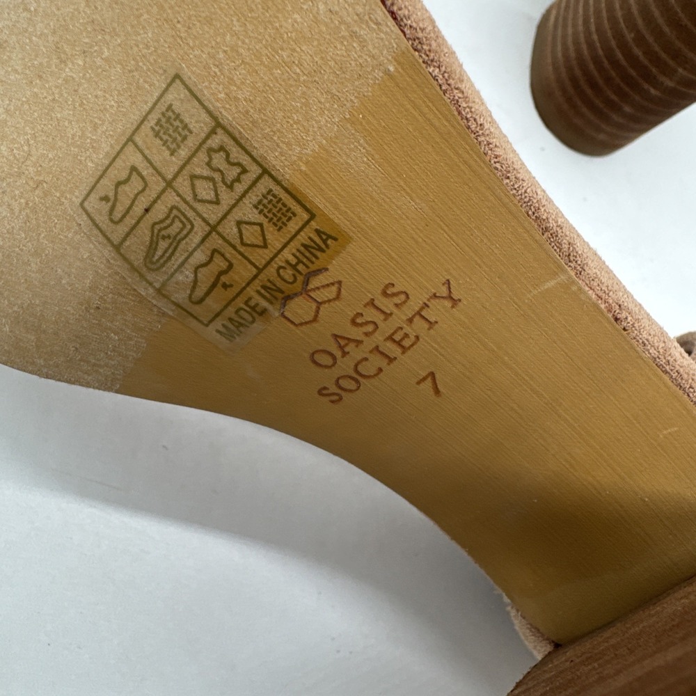 Oasis Society Tan Brown 4" Chunky Heels Zip Back Leather NEW Size 7 - Picture 8 of 8